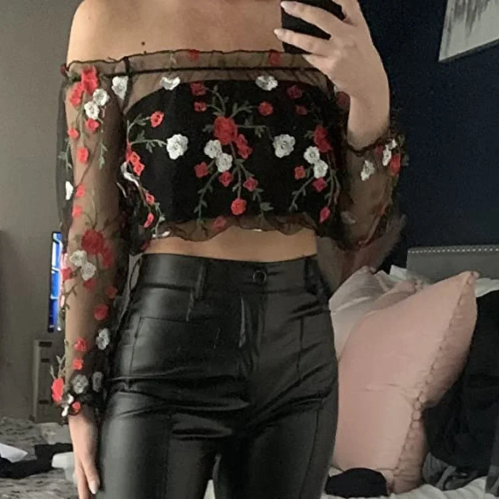 Sexy floral embroidery mesh T-shirt